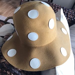 Super cute 1970’s vintage floppy polka dot hat